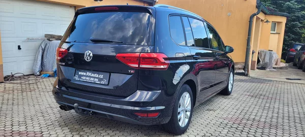 Volkswagen Touran 1,4TSi 110kW benzín DSG FuLLeD - foto 5