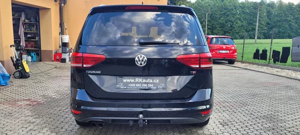 Volkswagen Touran 1,4TSi 110kW benzín DSG FuLLeD - foto 6