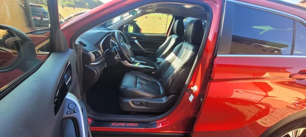 Mitsubishi Eclipse Cross 1,5T-MiVeC 120kW 4WD „TOP“ - foto 11