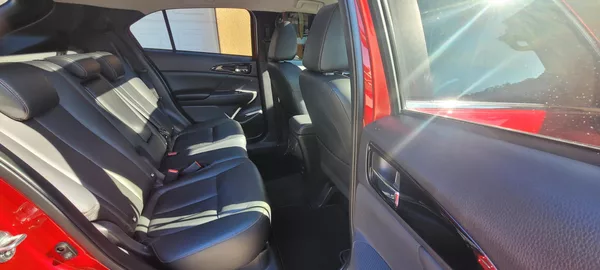 Mitsubishi Eclipse Cross 1,5T-MiVeC 120kW 4WD „TOP“ - foto 14