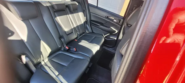Mitsubishi Eclipse Cross 1,5T-MiVeC 120kW 4WD „TOP“ - foto 15