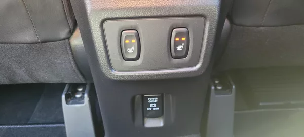 Mitsubishi Eclipse Cross 1,5T-MiVeC 120kW 4WD „TOP“ - foto 24