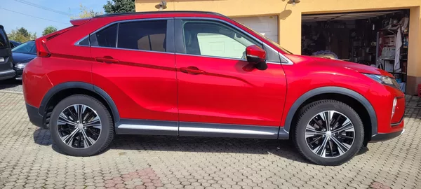 Mitsubishi Eclipse Cross 1,5T-MiVeC 120kW 4WD „TOP“ - foto 4