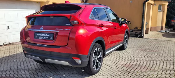 Mitsubishi Eclipse Cross 1,5T-MiVeC 120kW 4WD „TOP“ - foto 5