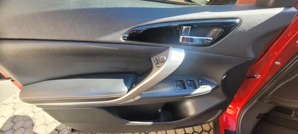 Mitsubishi Eclipse Cross 1,5T-MiVeC 120kW 4WD „TOP“ - foto 54