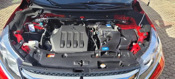 Mitsubishi Eclipse Cross 1,5T-MiVeC 120kW 4WD „TOP“ - foto 55