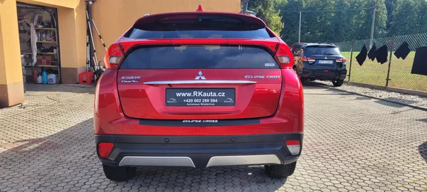 Mitsubishi Eclipse Cross 1,5T-MiVeC 120kW 4WD „TOP“ - foto 6