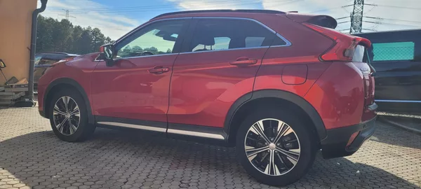 Mitsubishi Eclipse Cross 1,5T-MiVeC 120kW 4WD „TOP“ - foto 8