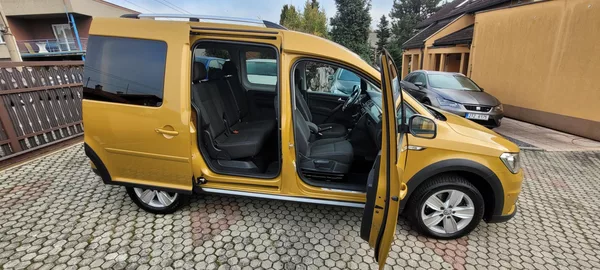 Volkswagen Caddy 1,4 TSi 96kW DSG Alltrack - foto 15