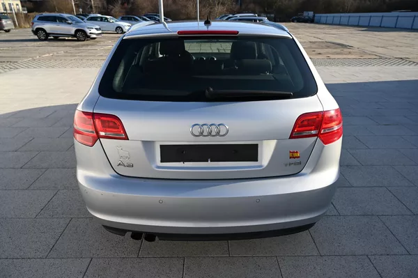 Audi A3 1.4TFSI 92KW Rezervace 6/2011 - foto 6