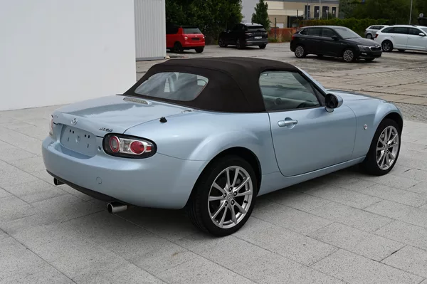 Mazda MX-5 1.8 93KW Niseko 3/2009 - foto 5