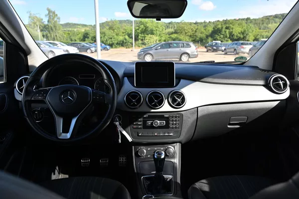 Mercedes-Benz Třídy B B 180 1.6 90KW Edition 1/2013 - foto 10