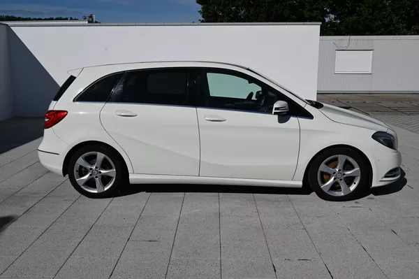 Mercedes-Benz Třídy B B 180 1.6 90KW Edition 1/2013 - foto 4