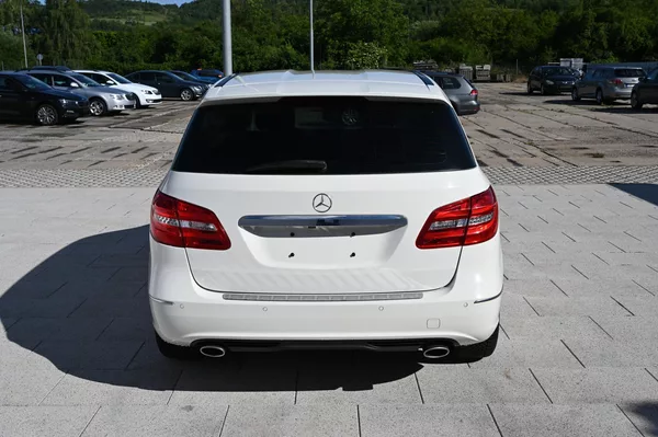 Mercedes-Benz Třídy B B 180 1.6 90KW Edition 1/2013 - foto 6