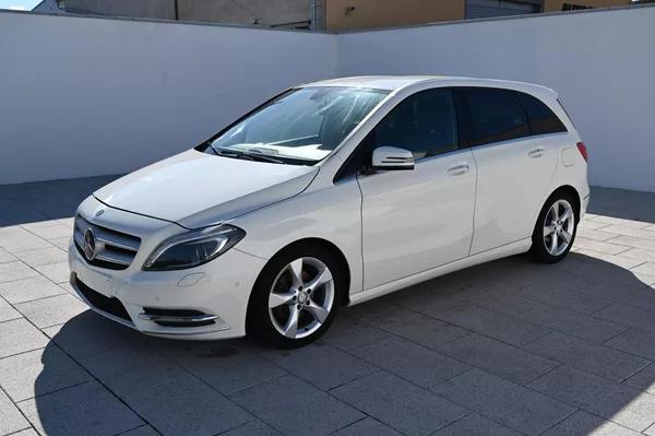 Mercedes-Benz Třídy B B 180 1.6 90KW Edition 1/2013 - foto 9