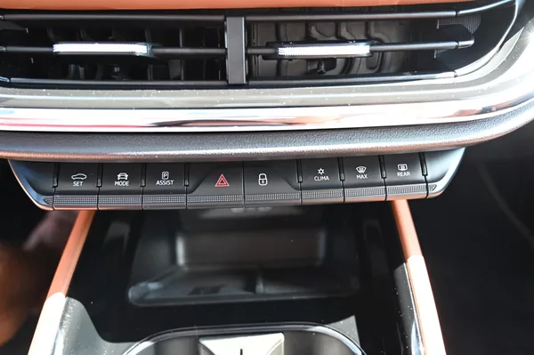 Škoda Enyaq iV / 82kWh / SoH 96,7/ DPH - foto 23