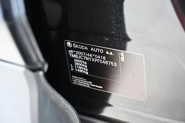 Škoda Enyaq iV / 82kWh / SoH 96,7/ DPH - foto 41