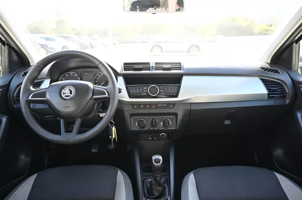 Škoda Fabia 1.2TSI 66KW Ambition 1/2017 - foto 10