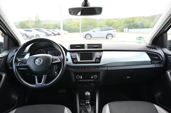 Škoda Fabia 1.2TSI 81KW DSG Ambition 5/16 - foto 10