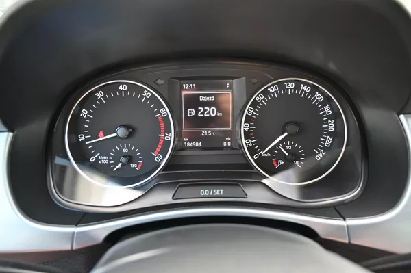 Škoda Fabia 1.2TSI 81KW DSG Ambition 5/16 - foto 12
