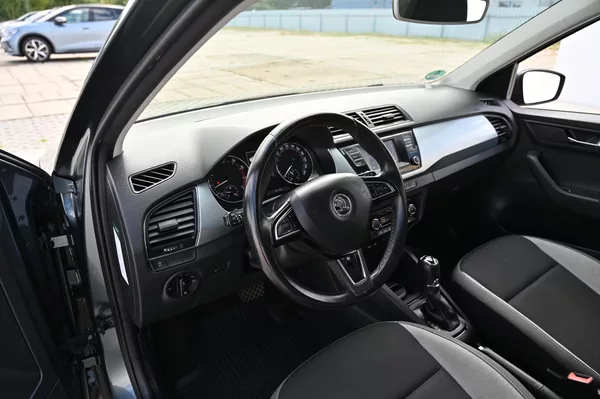 Škoda Fabia 1.2TSI 81KW DSG Ambition 5/16 - foto 24