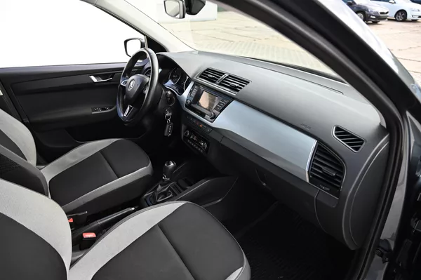 Škoda Fabia 1.2TSI 81KW DSG Ambition 5/16 - foto 28