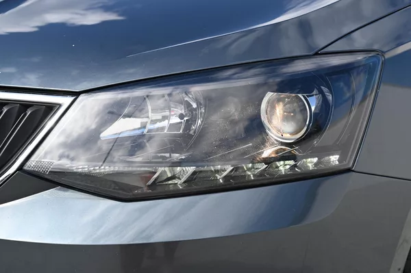 Škoda Fabia 1.2TSI 81KW DSG Ambition 5/16 - foto 49