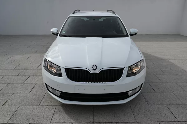 Škoda Octavia 1.6TDI 77KW Edition 4/2015 - foto 2