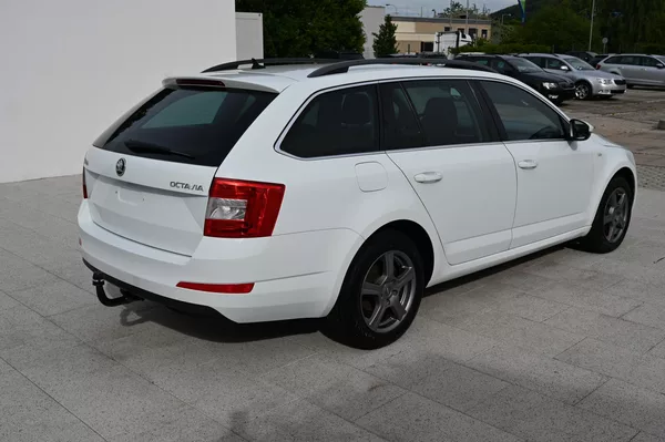 Škoda Octavia 1.6TDI 77KW Edition 4/2015 - foto 5