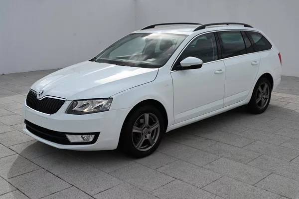 Škoda Octavia 1.6TDI 77KW Edition 4/2015 - foto 9