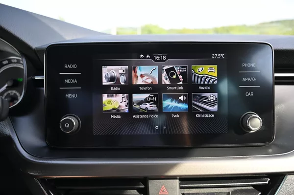 Škoda Scala 1.5TSI 110KW DSG Clever 1/2022 - foto 21