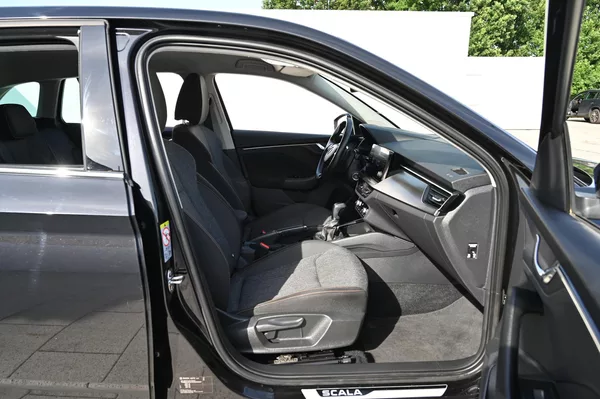 Škoda Scala 1.5TSI 110KW DSG Clever 1/2022 - foto 34