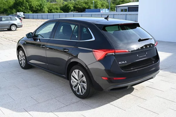 Škoda Scala 1.5TSI 110KW DSG Clever 1/2022 - foto 7