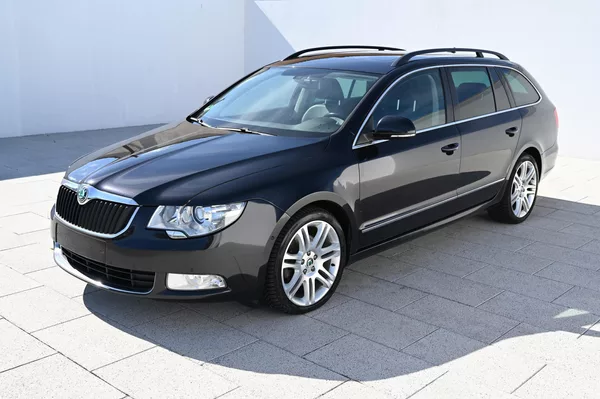 Škoda Superb 2.0TDI 125KW DSG Elegance 9/12