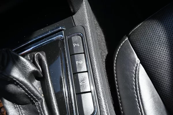 Škoda Superb 2.0TDI 125KW DSG Elegance 9/12 - foto 17