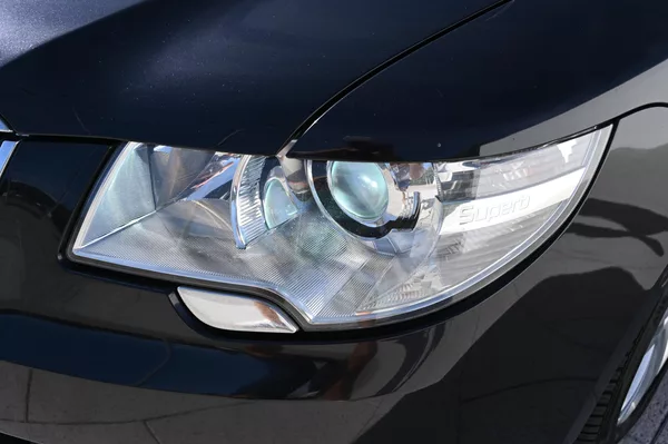 Škoda Superb 2.0TDI 125KW DSG Elegance 9/12 - foto 56