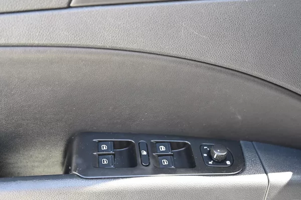 Škoda Superb 2.0TDI 125KW DSG 3/2011 - foto 18