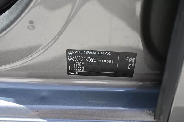 Volkswagen Golf 1.2TSI 81KW BMT rezervace - foto 33