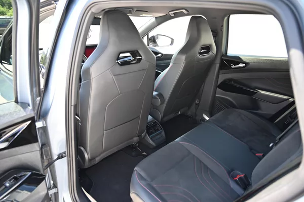 Volkswagen ID.4 GTX 4x4 (82kWh) SoH 92,3 / DPH - foto 39