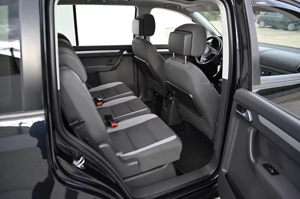 Volkswagen Touran 2.0TDI 103KW Life 10/2013 - foto 33