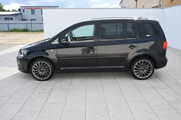 Volkswagen Touran 2.0TDI 103KW Life 10/2013 - foto 8