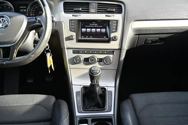 Volkswagen Golf VII 1.2TSI 77KW POHON ŘEMEN - foto 11