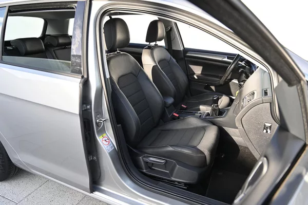 Volkswagen Golf VII 1.2TSI 77KW POHON ŘEMEN - foto 24