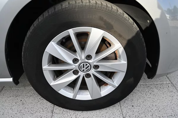 Volkswagen Golf VII 1.2TSI 77KW POHON ŘEMEN - foto 53