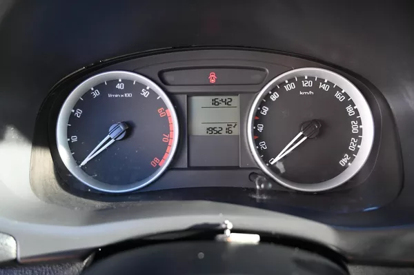Škoda Fabia 1.6i 16V 77KW Style 10/2008 - foto 11