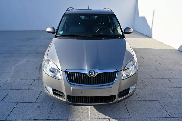 Škoda Fabia 1.6i 16V 77KW Style 10/2008 - foto 2