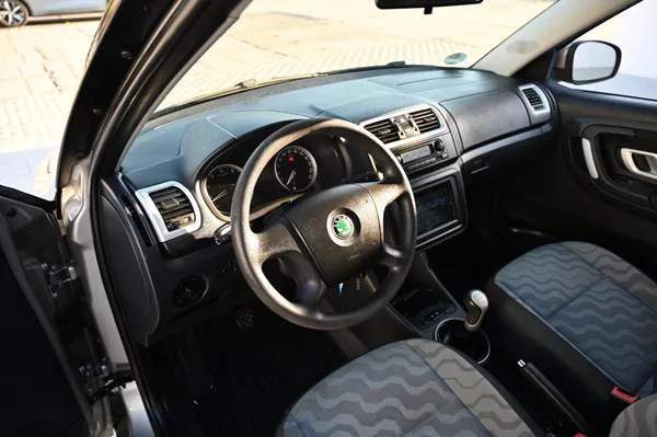 Škoda Fabia 1.6i 16V 77KW Style 10/2008 - foto 22