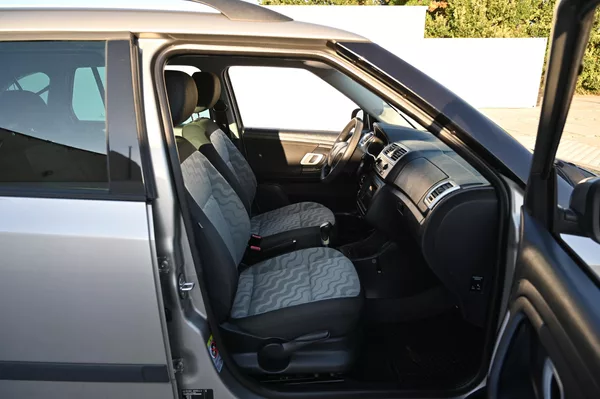 Škoda Fabia 1.6i 16V 77KW Style 10/2008 - foto 25