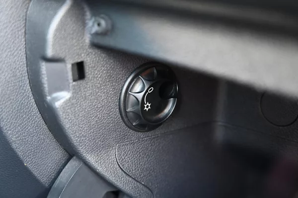 Škoda Fabia 1.6i 16V 77KW Style 10/2008 - foto 28