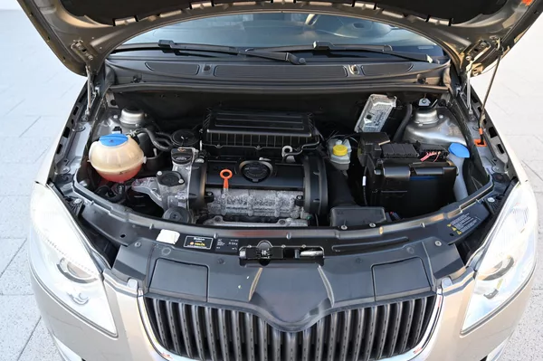 Škoda Fabia 1.6i 16V 77KW Style 10/2008 - foto 36